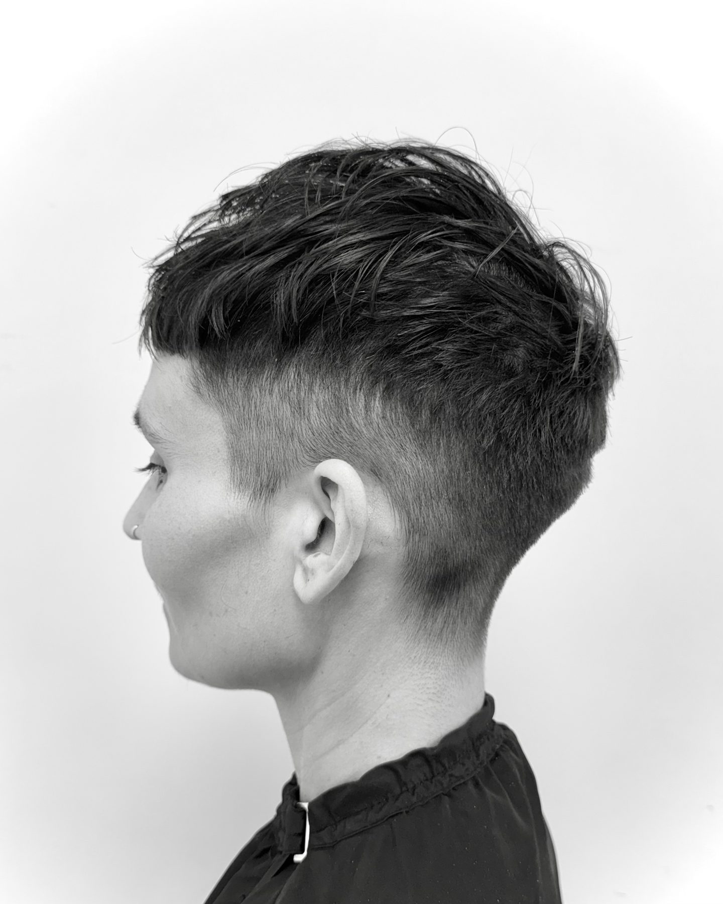 Precision short cut with textured top, in profile